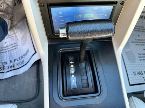 Used 1990 Ford Mustang LX image 22