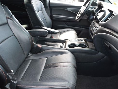 Used 2023 Honda Passport TrailSport image 19