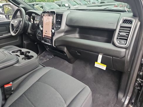 New 2026 RAM 2500 Tradesman AWD/4WD image 17