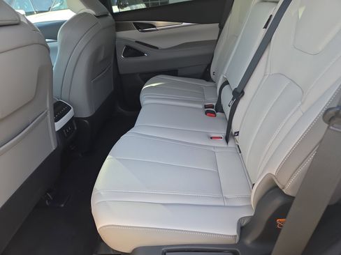 Used 2026 INFINITI QX60 Luxe w/ Cargo Package AWD/4WD image 6