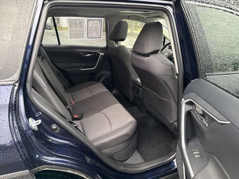 Used 2021 Toyota RAV4 XLE w/ Convenience Package image 10