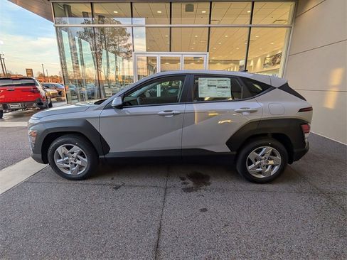 New 2026 Hyundai Kona SE image 2