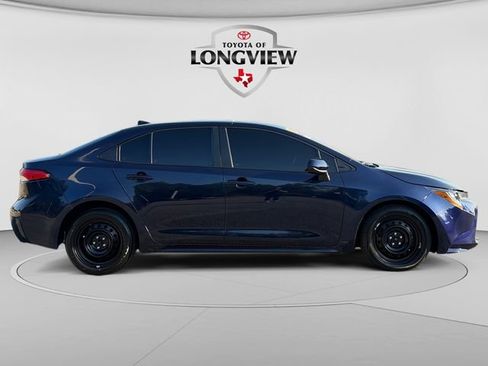 Used 2025 Toyota Corolla LE FWD image 6