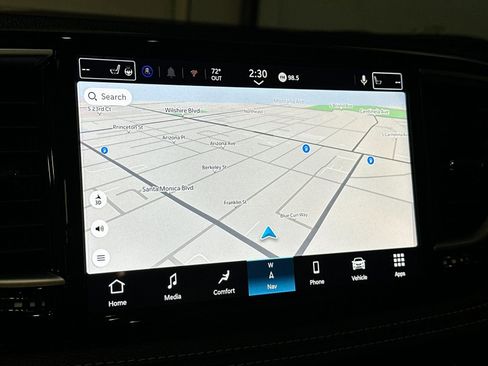 New 2026 Chrysler Pacifica Limited w/ Uconnect Theater Family Group image 20