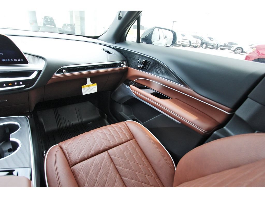 New 2027 Cadillac Lyriq Signature Luxury w/ Nappa Leather Package AWD/4WD image 10
