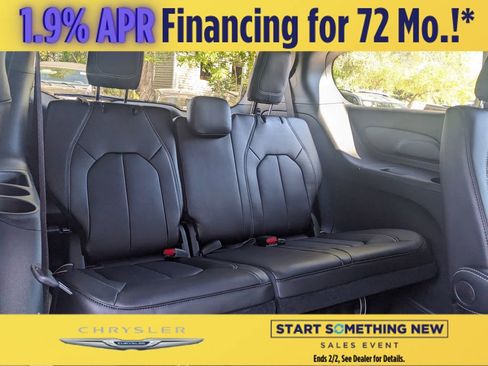 New 2026 Chrysler Pacifica Select image 20