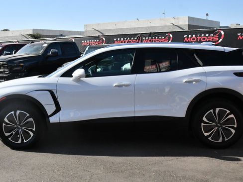 Used 2024 Chevrolet Blazer EV LT AWD/4WD image 4