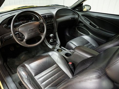 Used 2002 Ford Mustang GT Premium image 19