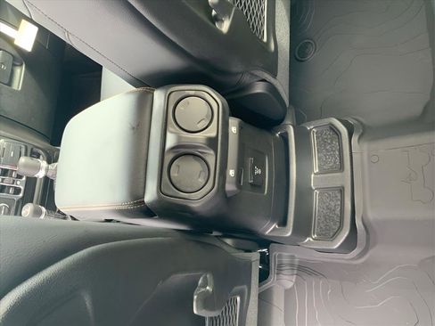 New 2025 Jeep Wrangler Sahara AWD/4WD image 18