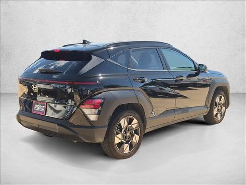 Used 2025 Hyundai Kona SEL FWD image 5