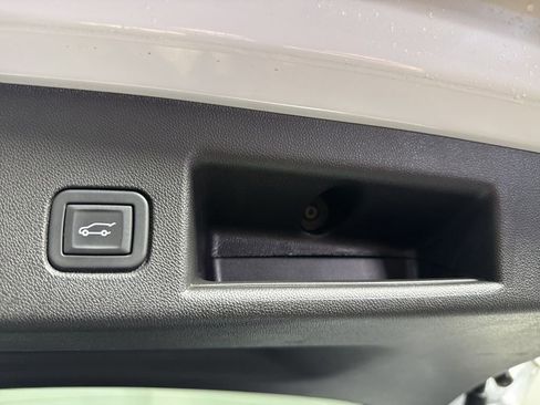 Used 2024 Chevrolet Equinox LT image 21