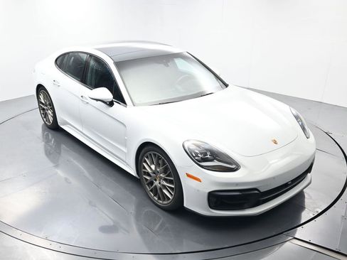 Certified 2023 Porsche Panamera Platinum Edition image 42