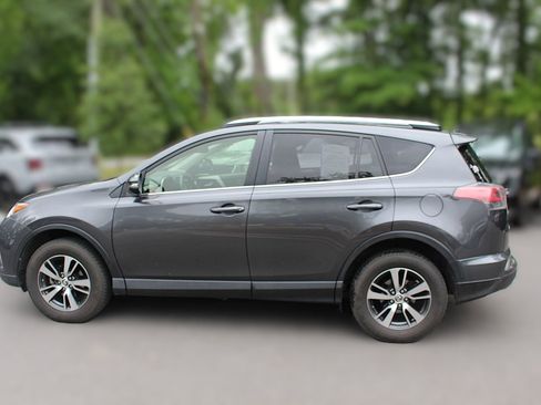 Used 2017 Toyota RAV4 XLE FWD image 5
