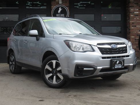 Used 2018 Subaru Forester 2.5i Premium w/ All-Weather Package image 2