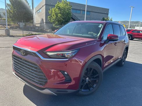 Used 2024 Toyota Grand Highlander AWD image 15