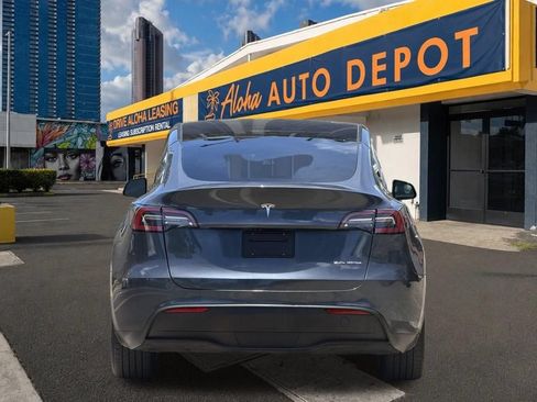 Used 2023 Tesla Model Y Long Range AWD/4WD image 4