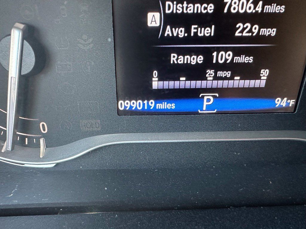 Used 2016 Honda Pilot Touring image 11