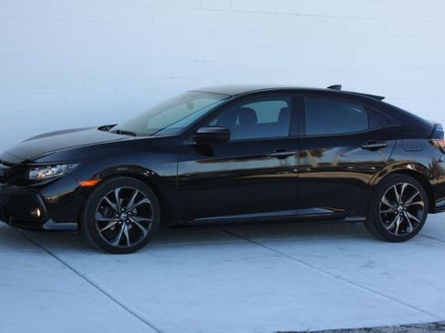 Used 2017 Honda Civic Sport image 16