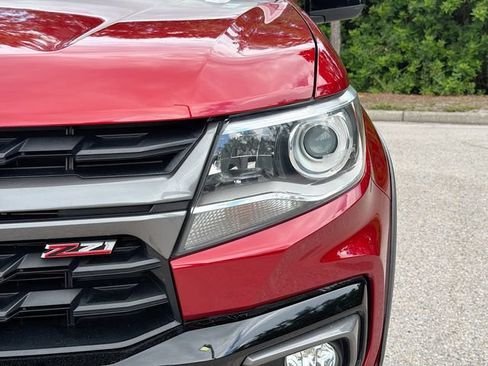 Used 2021 Chevrolet Colorado Z71 w/ Safety Package AWD/4WD image 9