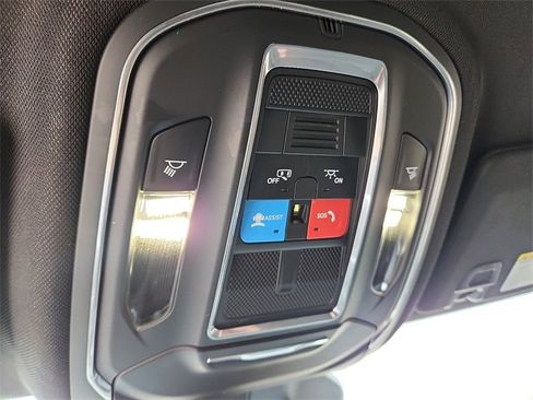 Used 2024 Jeep Grand Cherokee Laredo w/ Trailer Tow Package image 20