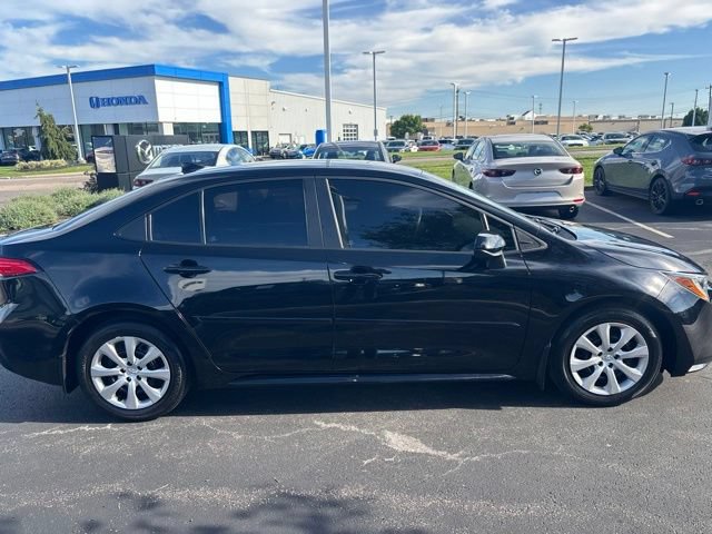Used 2023 Toyota Corolla LE w/ Carpet Mat Package (TMS) FWD image 6