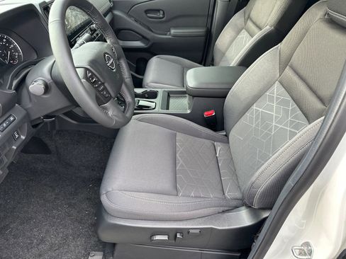 New 2026 Nissan Frontier SV w/ SV Convenience Package RWD image 9
