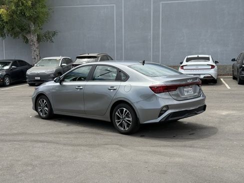 Used 2023 Kia Forte LXS FWD image 7