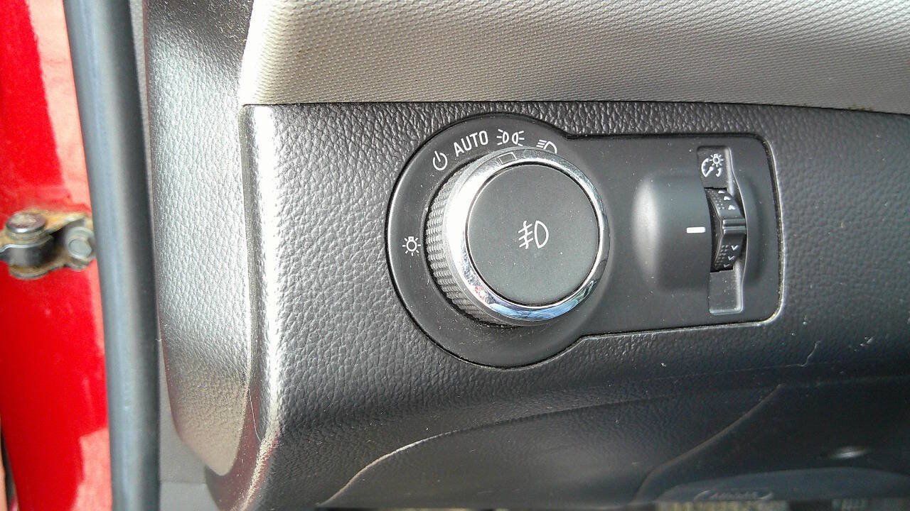 Used 2012 Chevrolet Sonic LT FWD image 18
