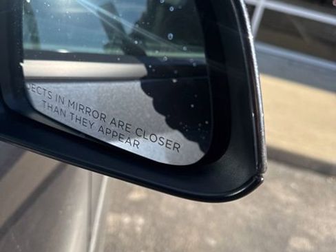 Used 2026 Tesla Model Y 2WD image 37