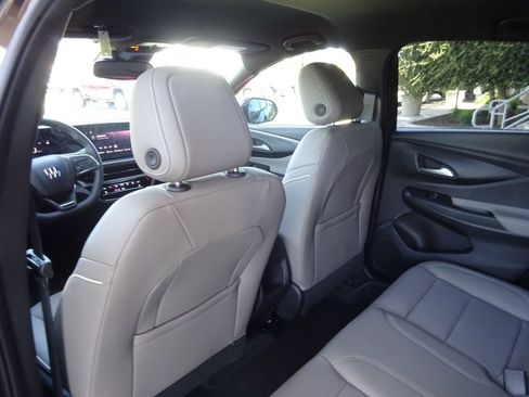 New 2026 Buick Envista Preferred FWD image 18