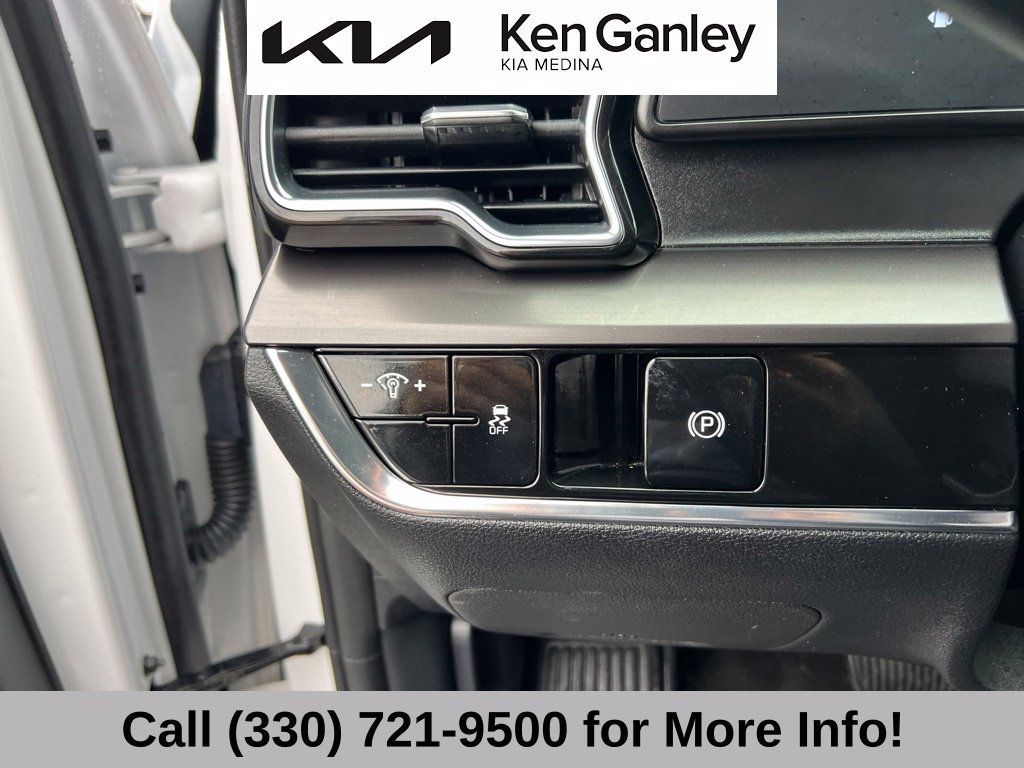 Certified 2024 Kia Sportage EX FWD image 27