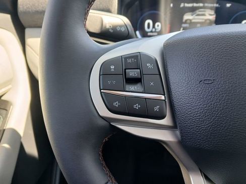 New 2026 Ford Explorer Active AWD/4WD image 13