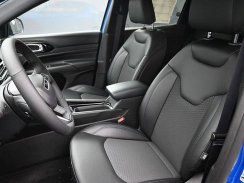 New 2026 Jeep Compass Latitude AWD/4WD image 13