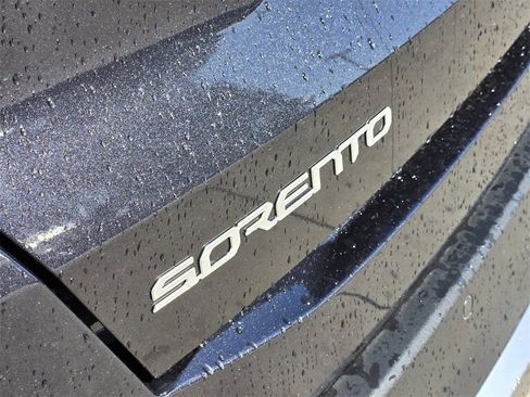 New 2026 Kia Sorento S w/ S Panoramic Sunroof Package FWD image 8