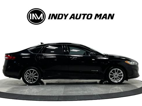Used 2019 Ford Fusion SE FWD image 3