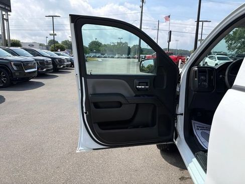 Used 2018 Chevrolet Silverado 1500 W/T w/ WT Fleet Convenience Package AWD/4WD image 12