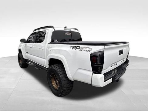 Used 2023 Toyota Tacoma TRD Sport AWD/4WD image 5