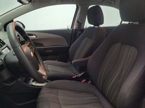 Used 2014 Chevrolet Sonic LT image 17