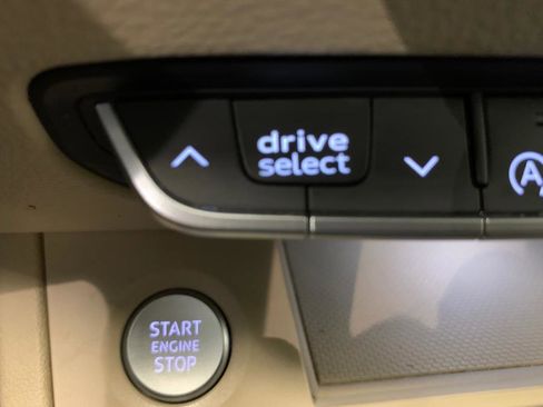 Used 2023 Audi Q5 2.0T Premium w/ Convenience Package image 36