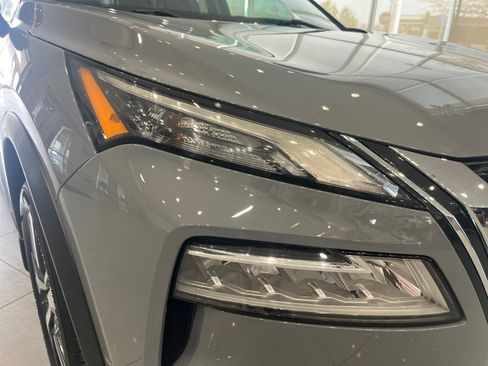 Used 2023 Nissan Rogue SL w/ SL Premium Package image 33