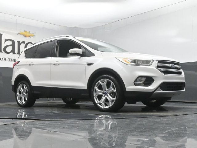 Used 2019 Ford Escape Titanium AWD/4WD image 2