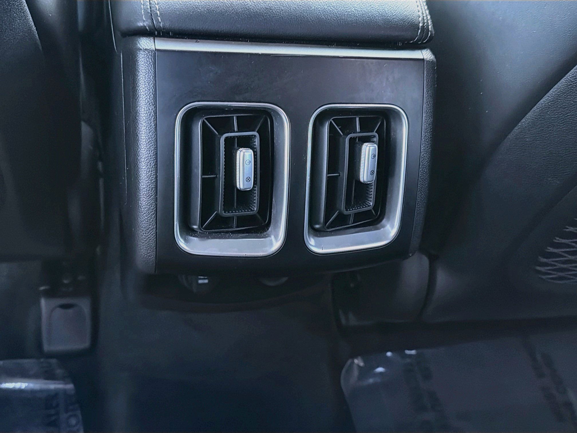 Used 2021 Kia Sorento S w/ Panoramic Sunroof Package FWD image 18
