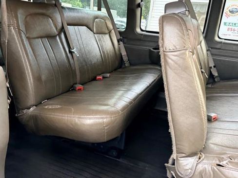 Used 2019 Chevrolet Express 3500 LS RWD image 27