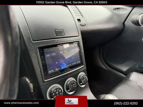 Used 2004 Nissan 350Z Touring image 16