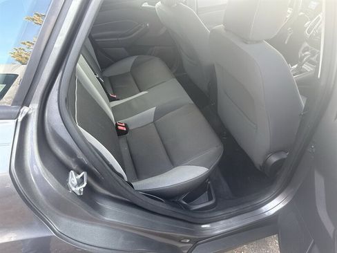 Used 2014 Ford Focus SE image 15