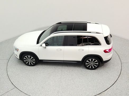 Used 2022 Mercedes-Benz GLB 250 image 30
