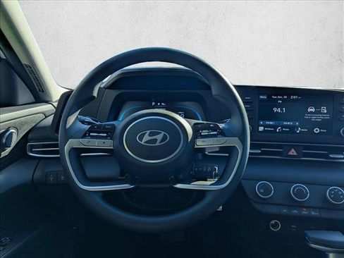 New 2026 Hyundai Elantra SE image 11