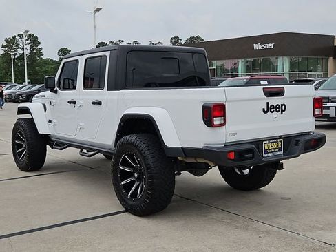 Used 2023 Jeep Gladiator Sport AWD/4WD image 7