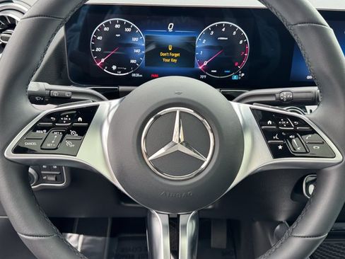 Used 2026 Mercedes-Benz GLA 250 image 23