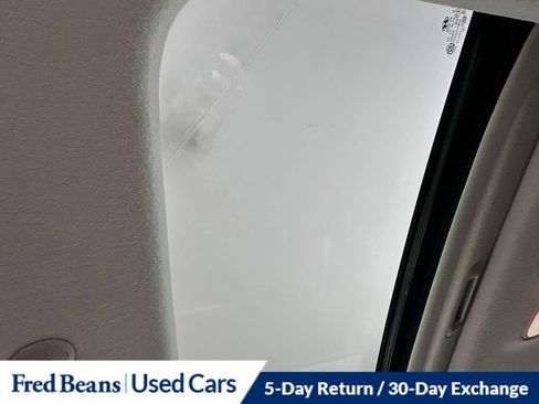 Used 2023 Hyundai Venue SEL image 22